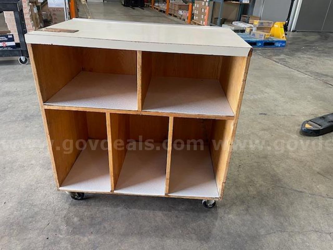 Cabinet on wheels
