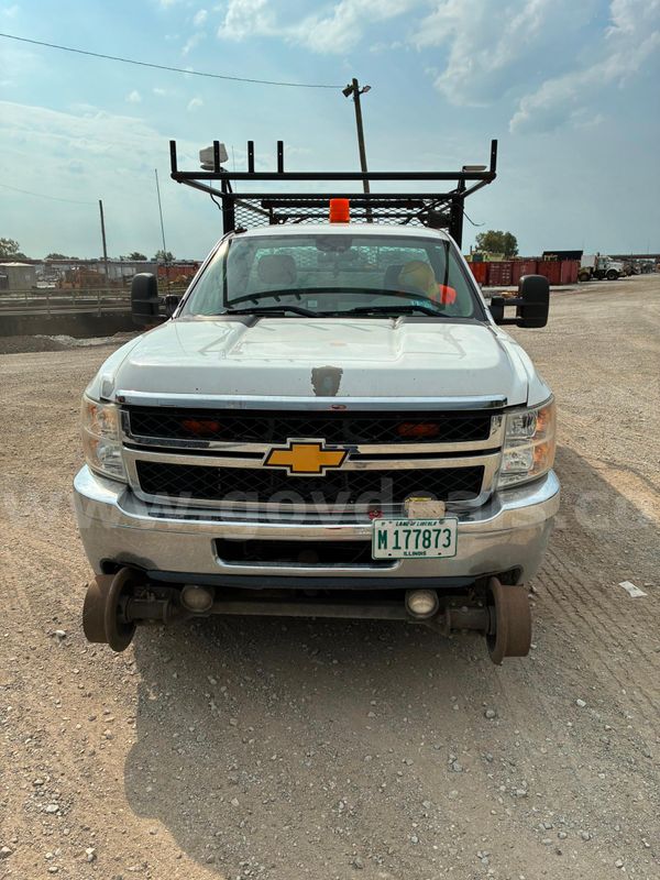 Unit 13603 - 2013 Chevy C3500, 4x2, Reg cab, 6.0L V8, tires LT245/70R19.5 w/Hyrail gear
