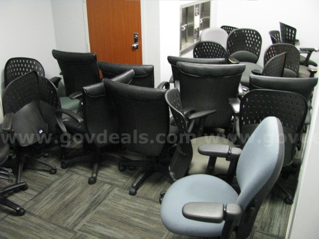 (40) Office/Task/Conference Chairs