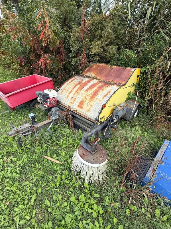 2016 Victory T-600 Tow-Behind Sweeper