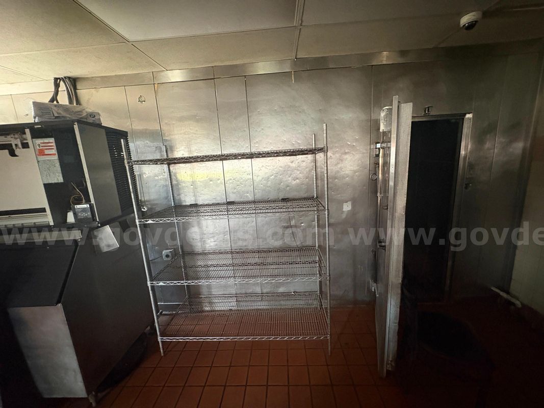 Walk-In Cooler/Freezer - Former Burger King Location (See Description)