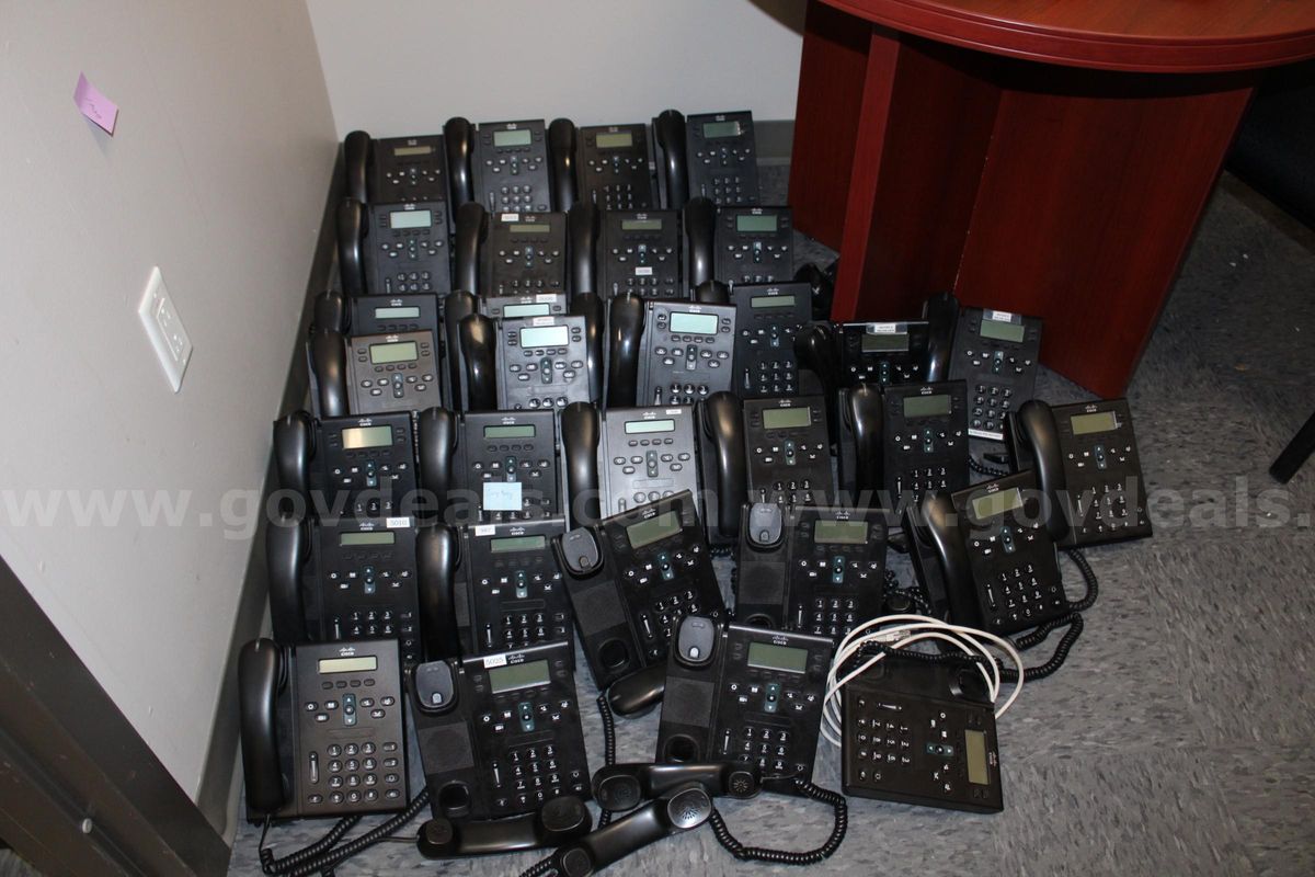 LOT of multiple Cisco CP-6941 Phones