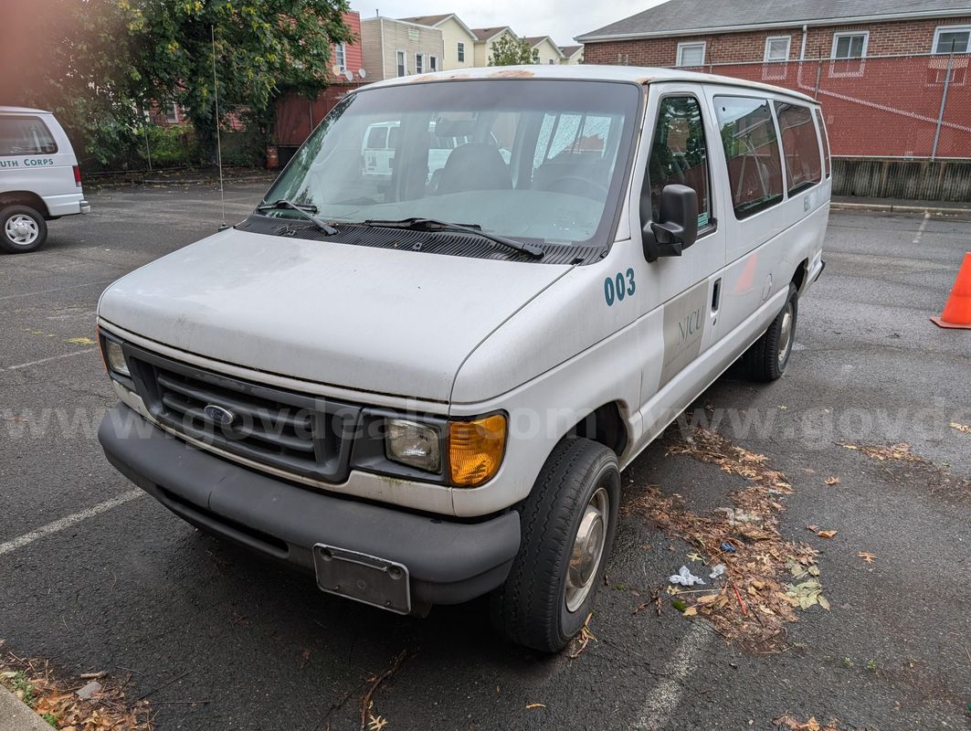 2003 Ford Econoline 12 Passenger