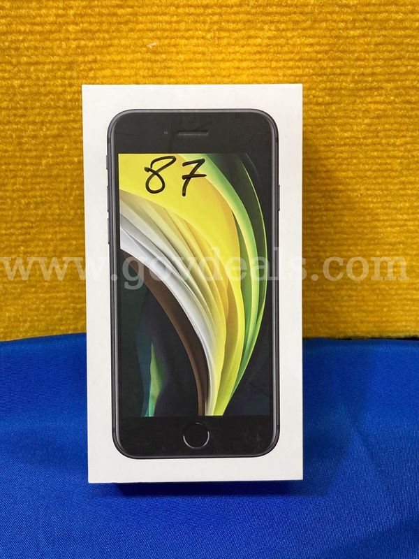 (1) Apple iPhone SE 4"