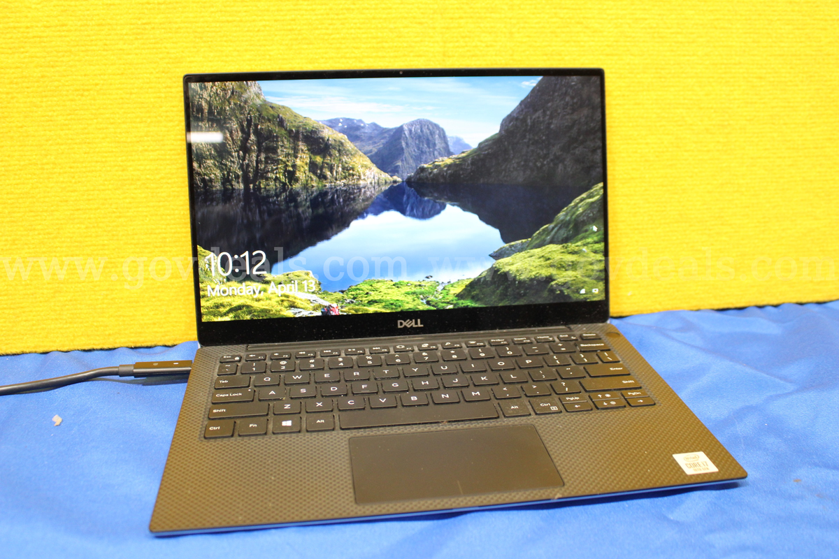 (1) Dell XPS 137390 13.3" Laptop - Intel i7, 16GB RAM, 512GB SSD, OS: Windows 10 Home