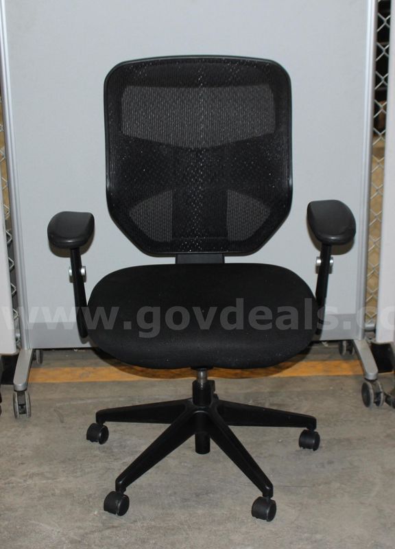 (1) Black Office Chair