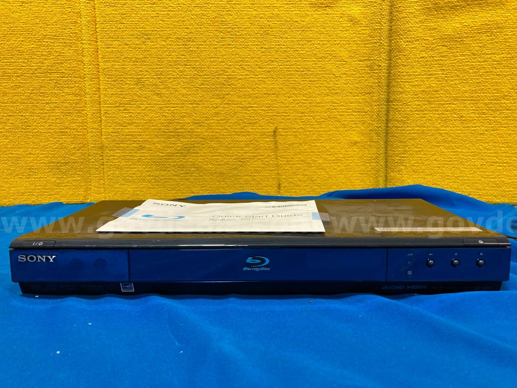 (1) Sony Model BDP-S350 Blu-Ray Disc/DVD player