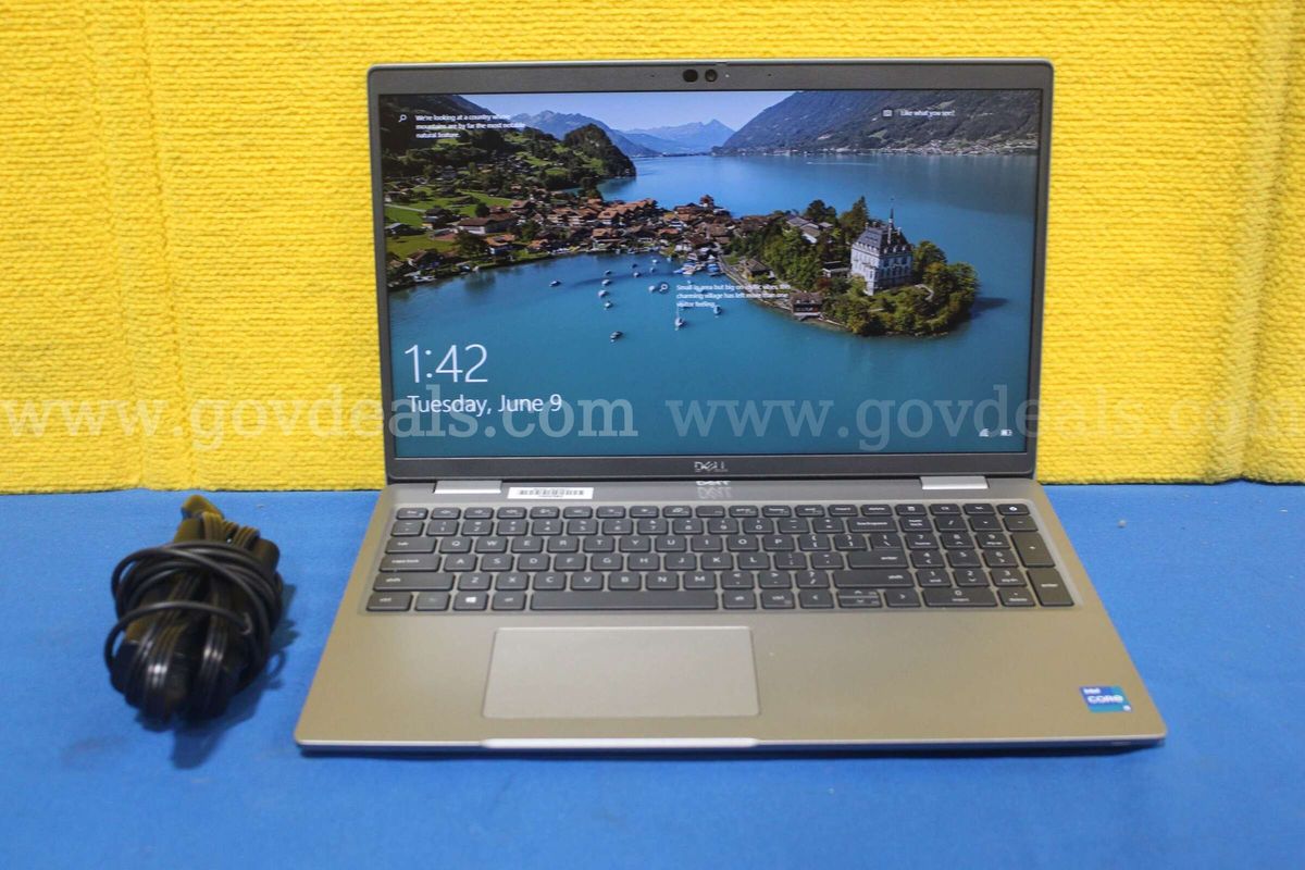 (1) Dell Latitude 5520 14.0" Laptop - Intel i5, 16GB RAM, 256GB SSD, OS: Windows 10 (1) Charger
