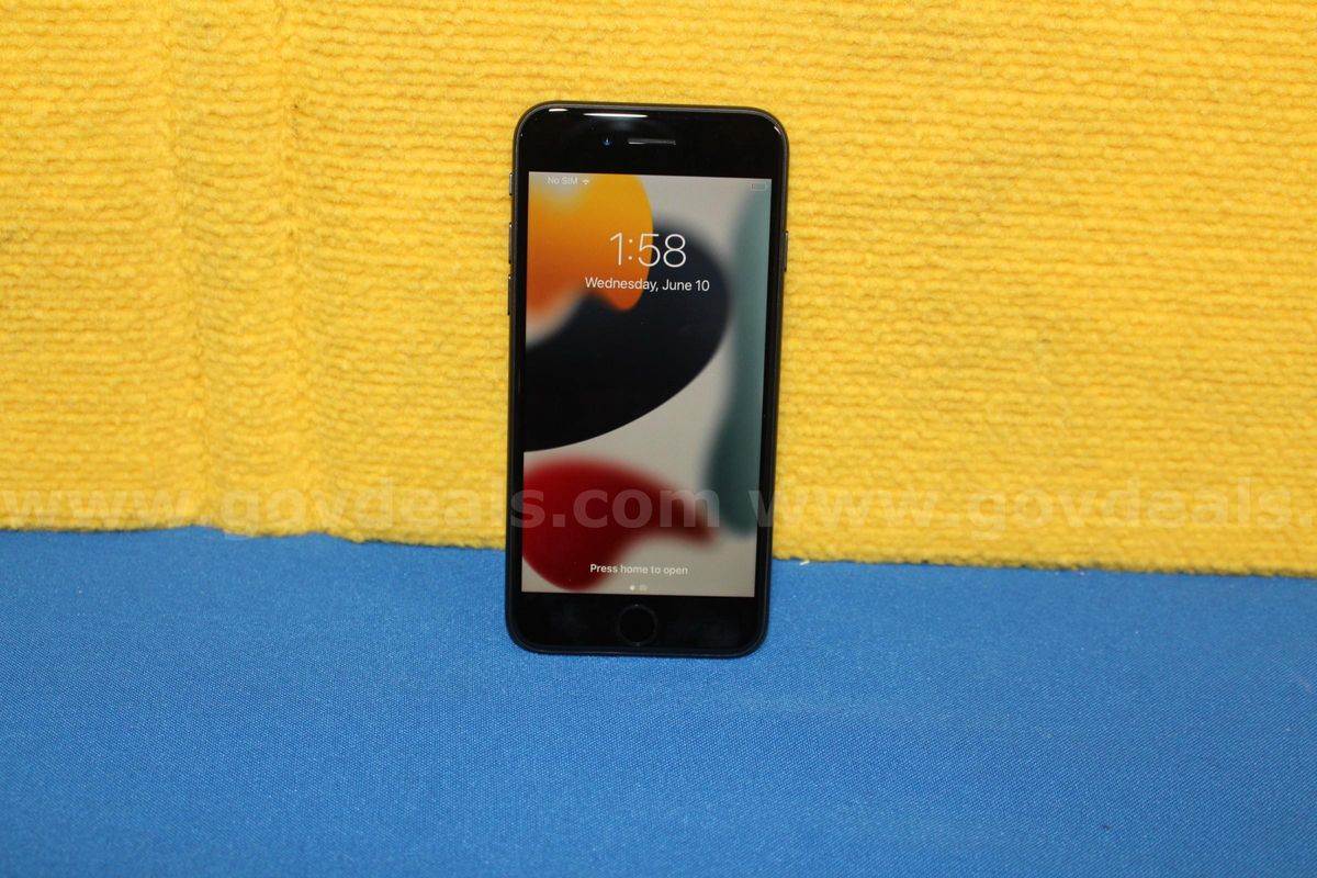 (1) Apple Iphone SE 2020 4.7"