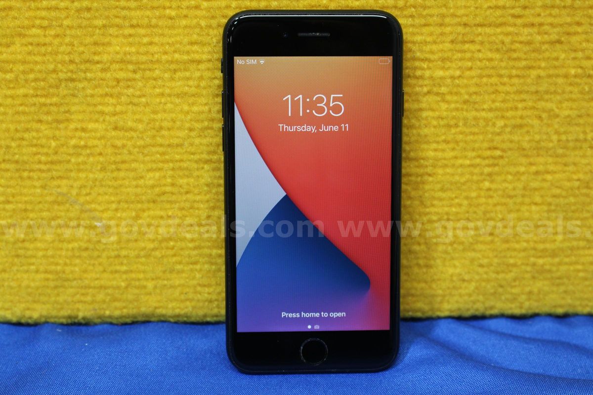 (1) Apple iPhone SE 2020 4.7"