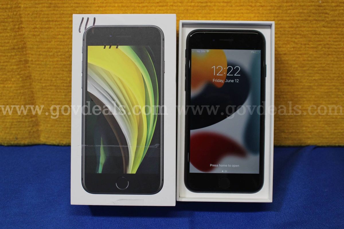 (1) Apple iPhone SE 2020 4.7"