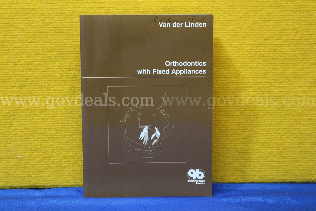 (1) Orthodontics with Fixed Appliances Book