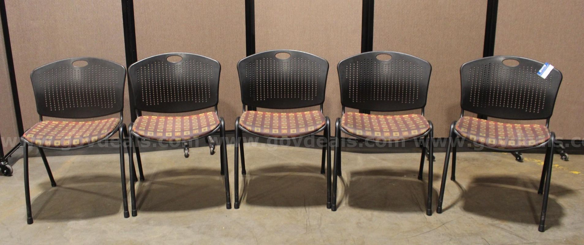 (5) Office Guest/Stack Chairs – AIS Circuit Seating