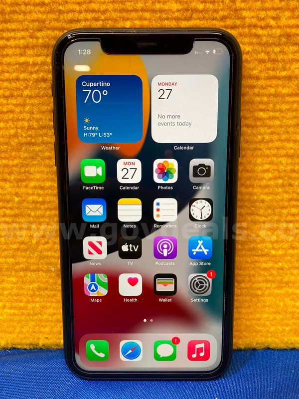 (1) Apple iPhone 11