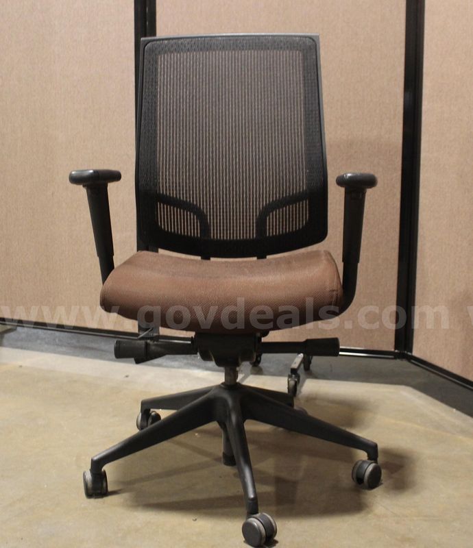 (1) SitOnIt Seating Focus High Back Task Chair