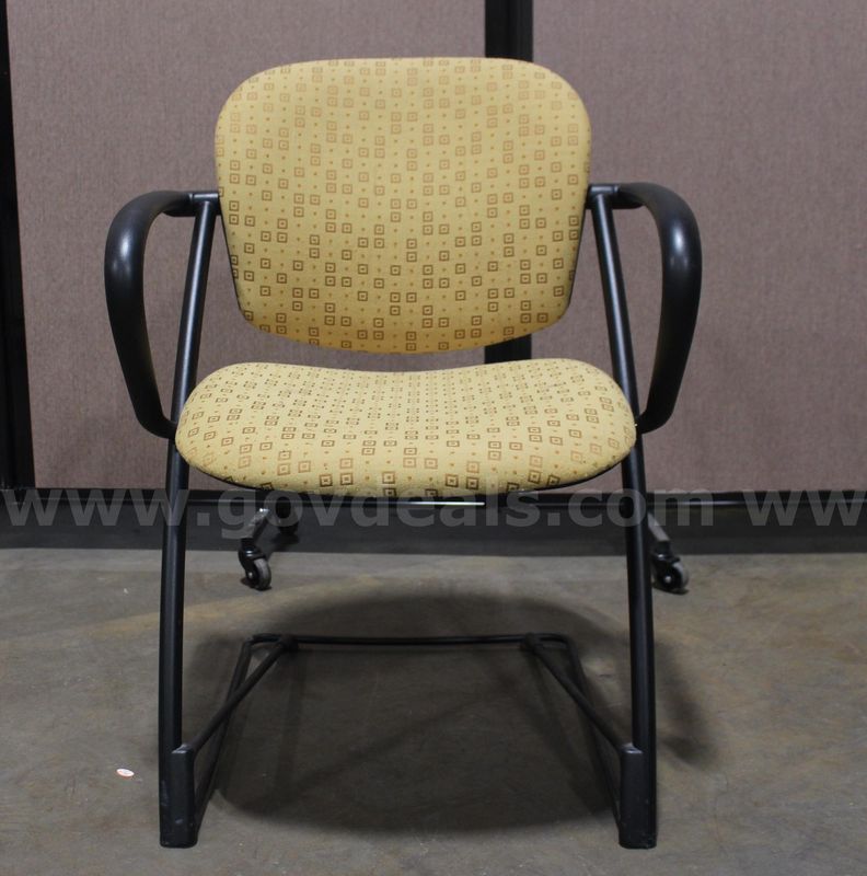 (1) Steelcase Guest Side Chair – Sled Base with Arms