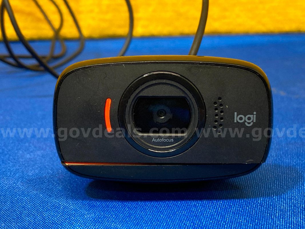 (1) Logitech 1080p Webcam