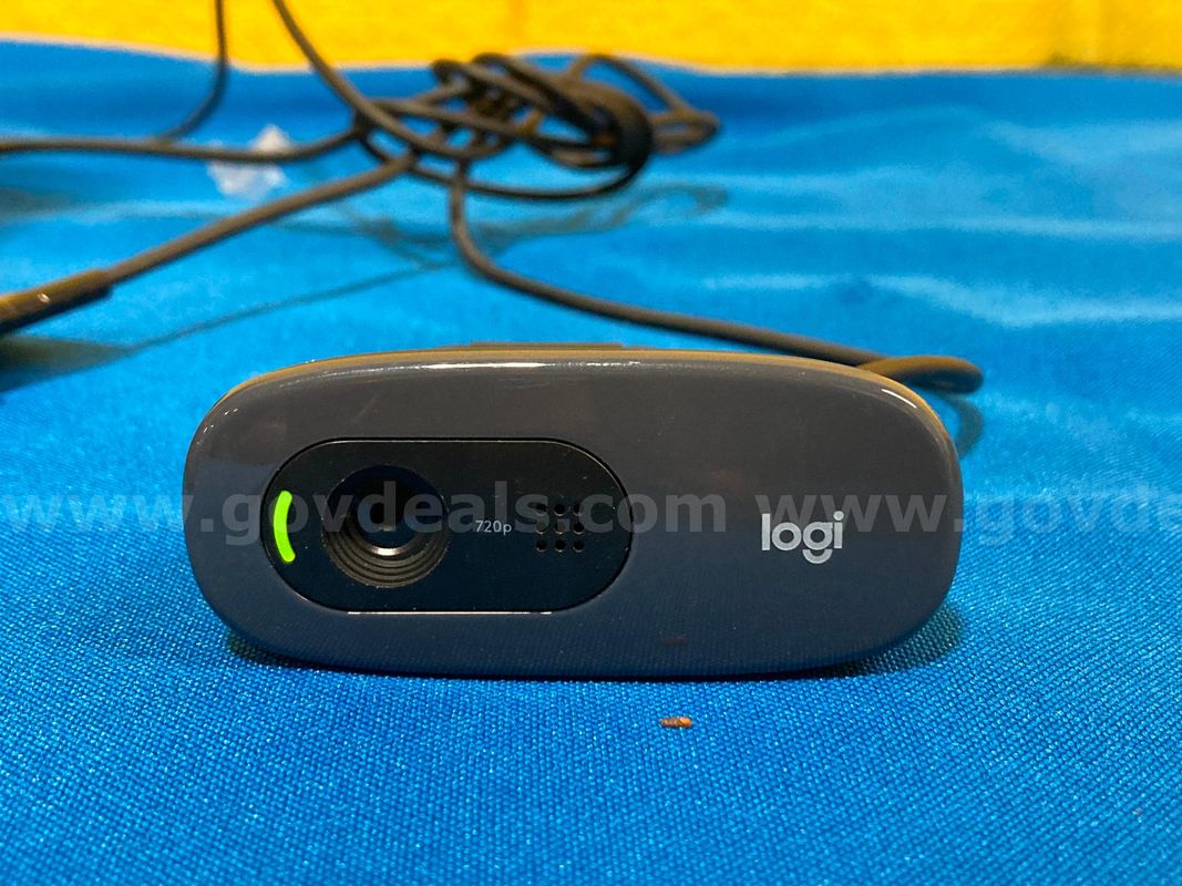 (1) Logitech C270 Webcam