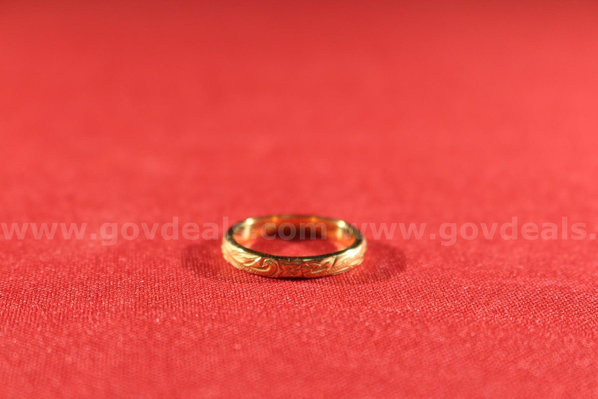 (1) Hey Harper, Size 8 Gold Ring