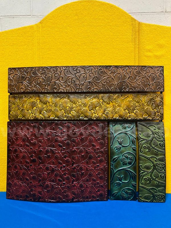 (1) Colorful Wall Decoration, Flower Indents, Metal Textured