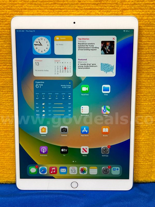(1) DAMAGED Apple iPad Pro- 512GB Storage, OS: 16.6.1 [MPGJ2LL/A]