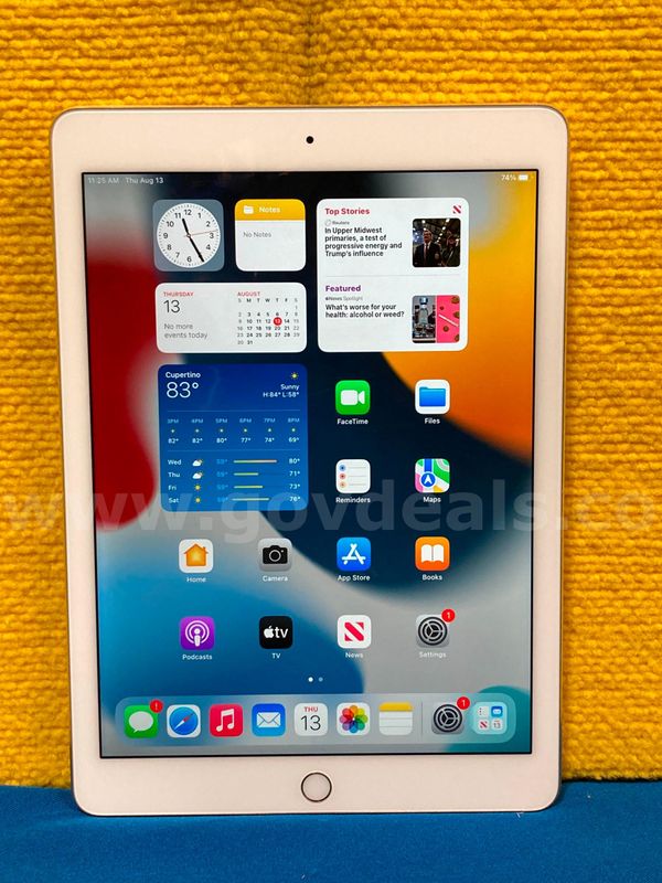 (1) Apple iPad Air 2- 64GB Storage, OS: 15.7.9 [MH182LL/A]
