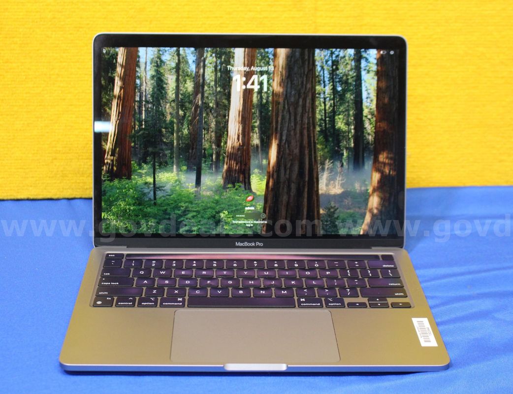 (1) Apple MacBook Pro 13" 2020 - Apple M1, 8GB RAM, 500 HDD, OS: Sequoia 15.7.4