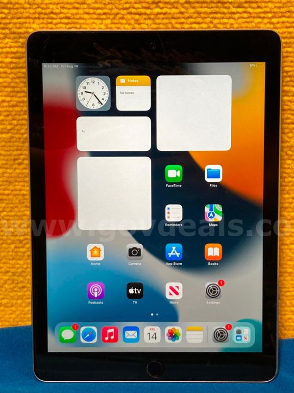 (1) Apple iPad Air 2