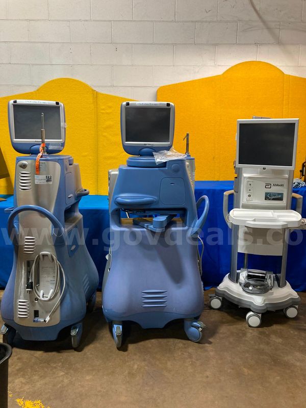 (2) Alcon INFINITI OZil Phacoemulsifier/ Vision System (1) Abbott WhiteStar Signature Phacoemulsification System