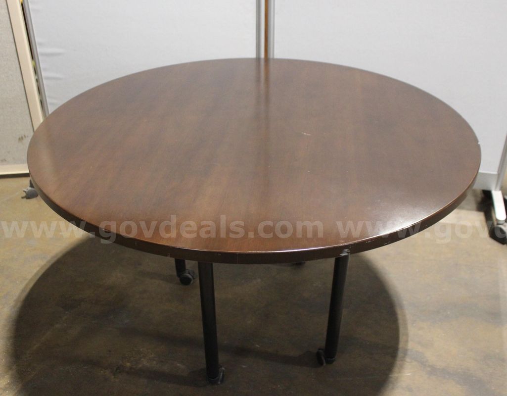 (1) Kimball Office Priority Round Conference Table