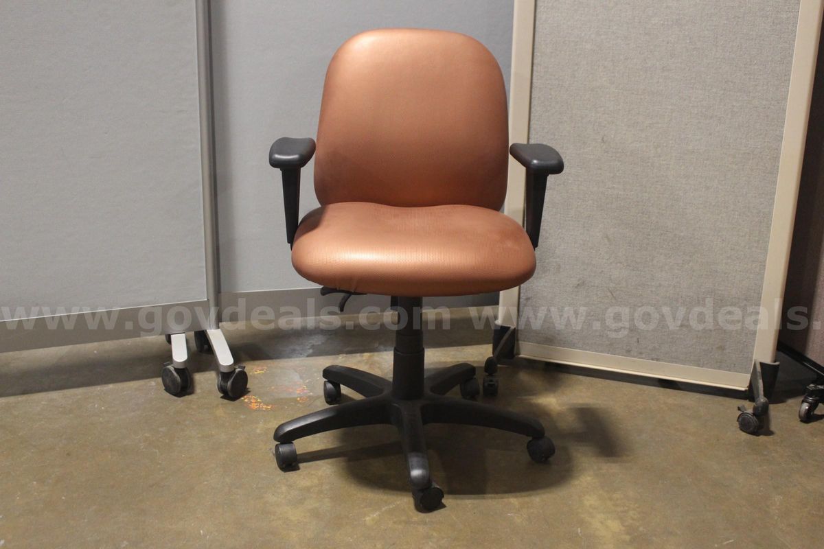 (1) Officeworks Padded Office Chair