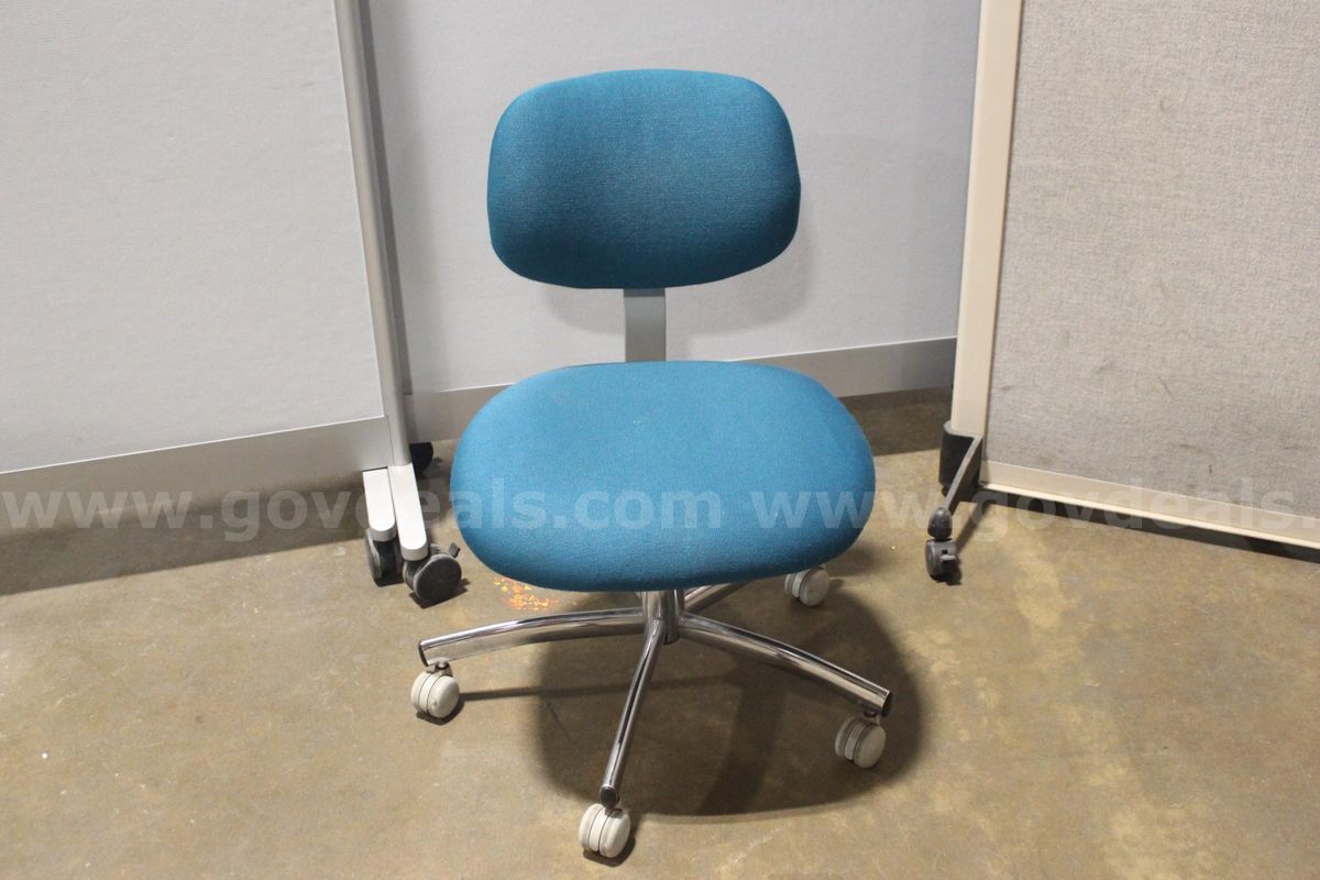 (1) Teal Office Task Chair