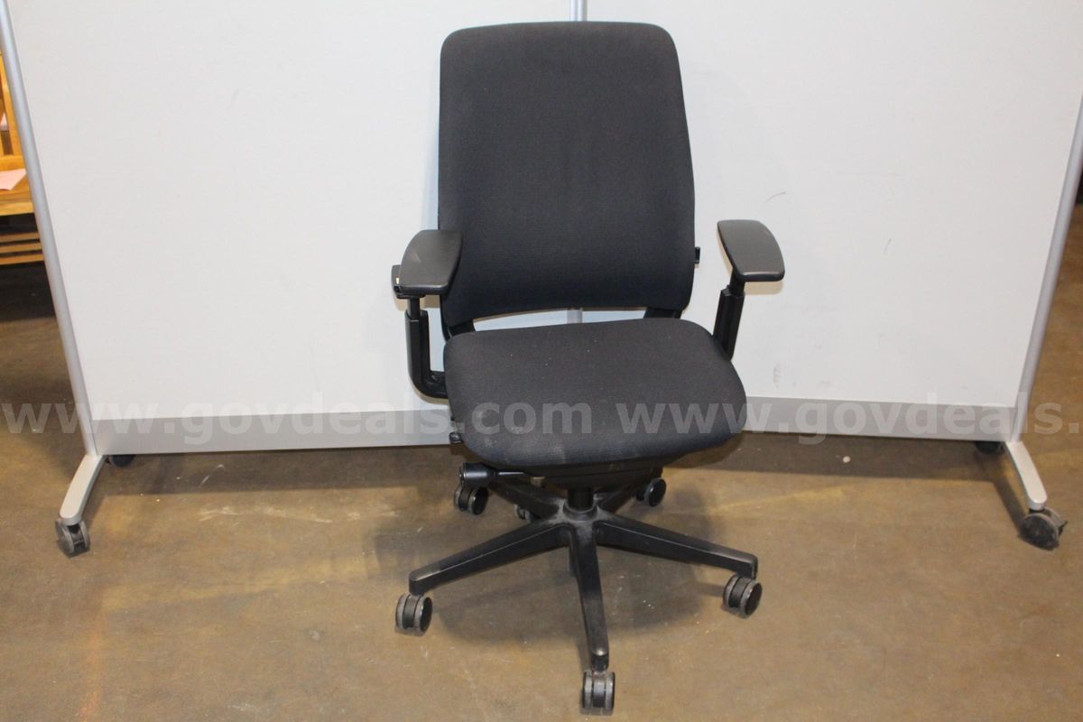 (1) Black Office Chair