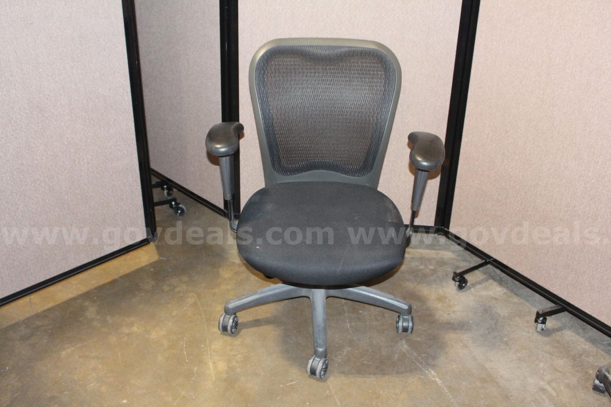 (1) Black Office Chair