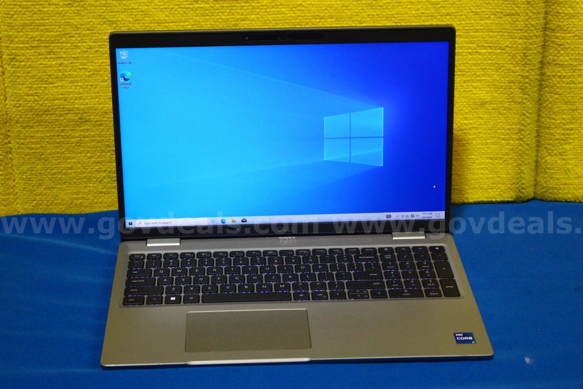 (1) Dell Latitude 5530 Laptop, 32GB RAM, 512GB SSD, OS: Windows 10