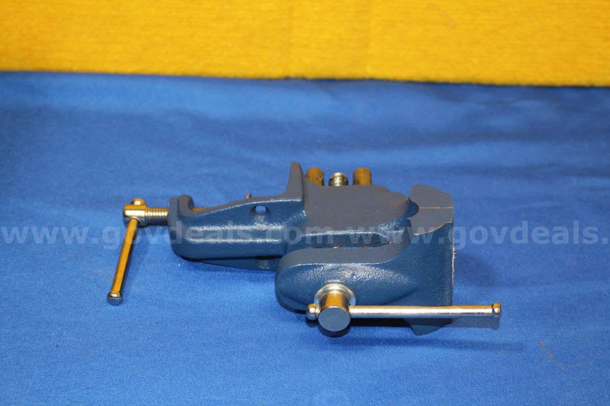 (1) Westward Blue Vice Grip