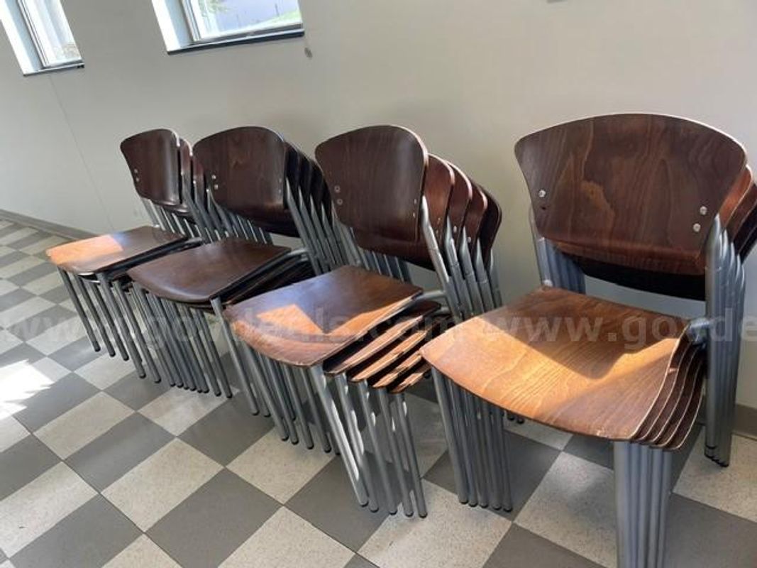 Lot of 20 Chairs and 5 Tall Chairs