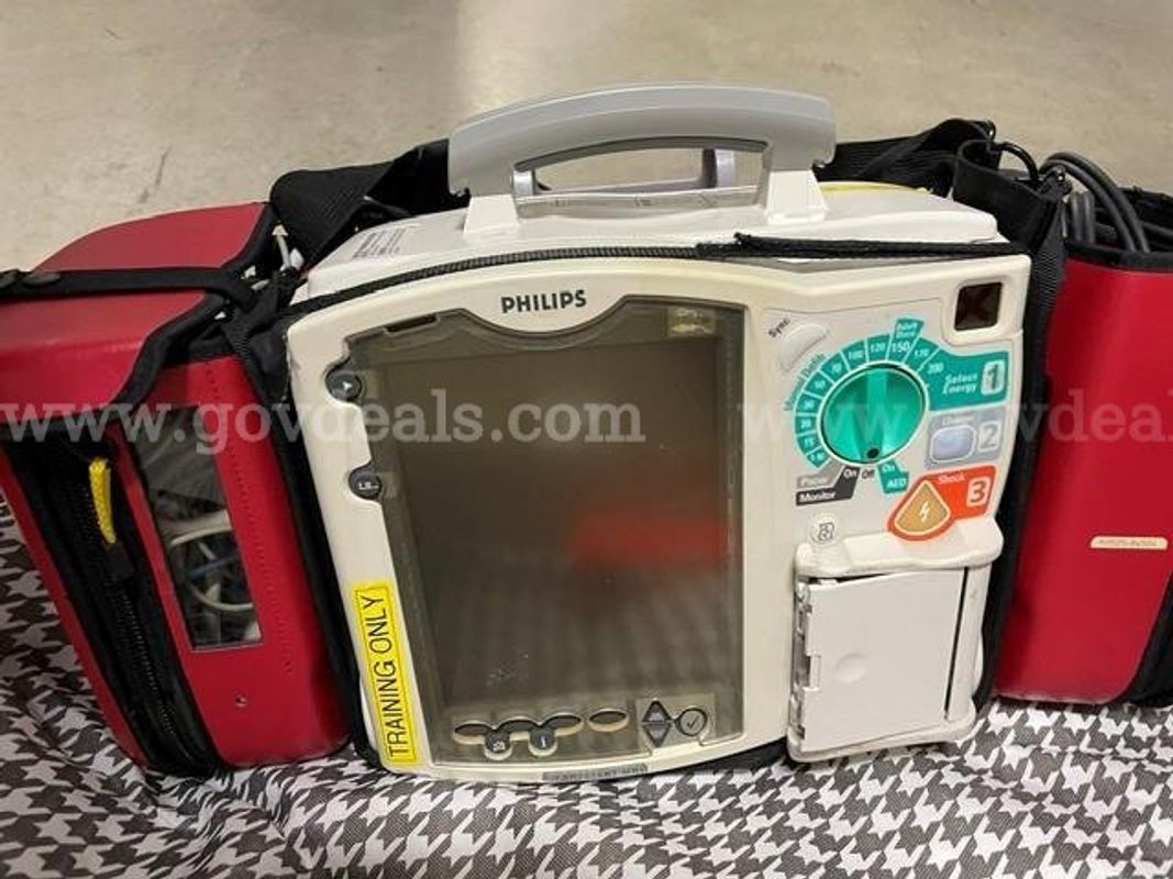 Phillips HeartStart MRx Monitor and Defribulator