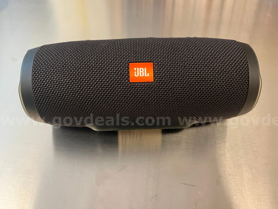 JBL Charge 3 wireless speaker
