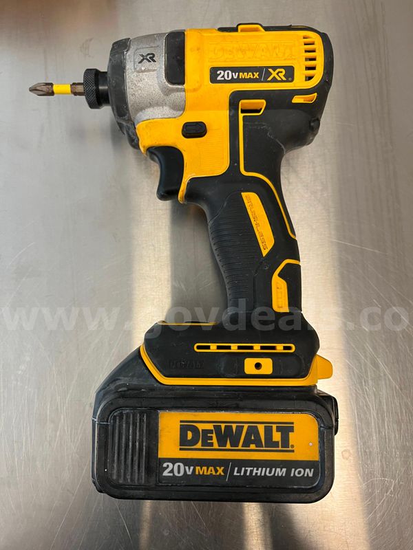 Dewalt 20 volt max XR 1/4" cordless impact driver with one battery
