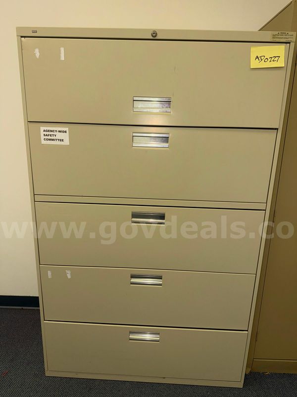 Cabinet, 5 shelf, tan