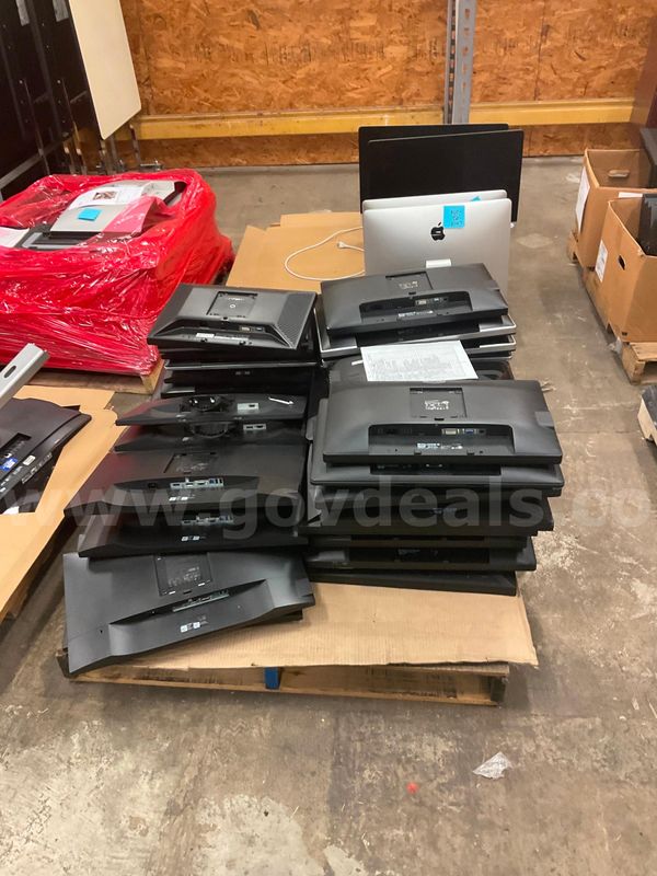 Monitors, Operable, Dell, Gateway, Etc. 40 each