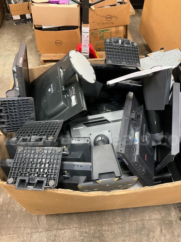 Monitors, Operable, Dell, LENOVO, GATEWAY,Etc. 98 each