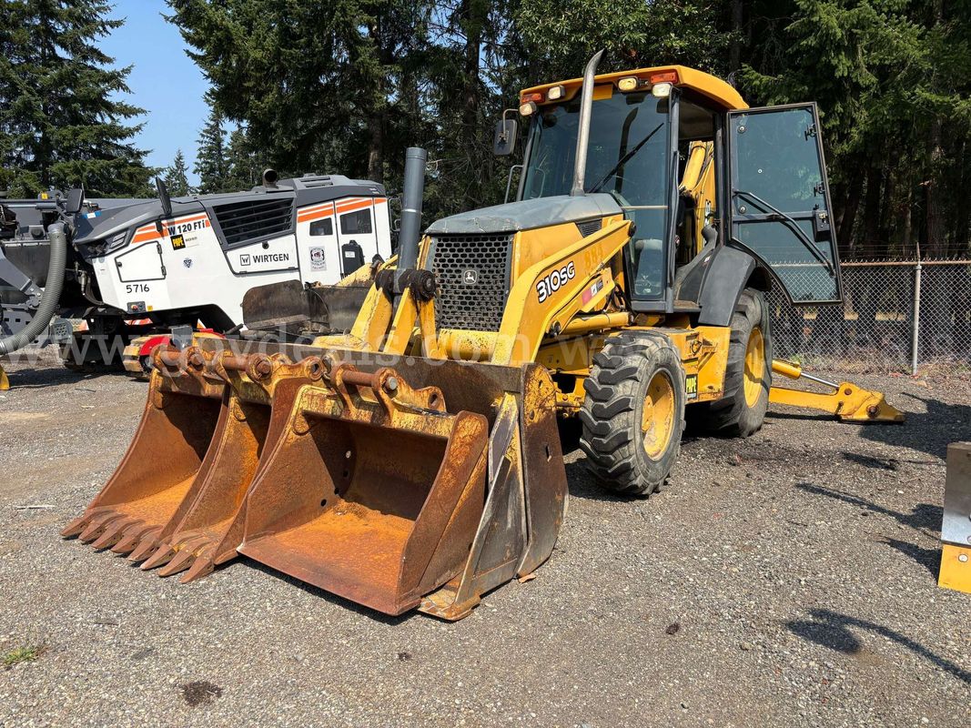 John Deere 310SG Backhoe