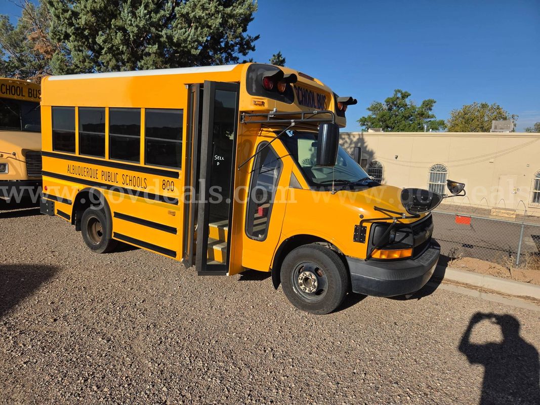 2008 CHEVY G3500 School Bus