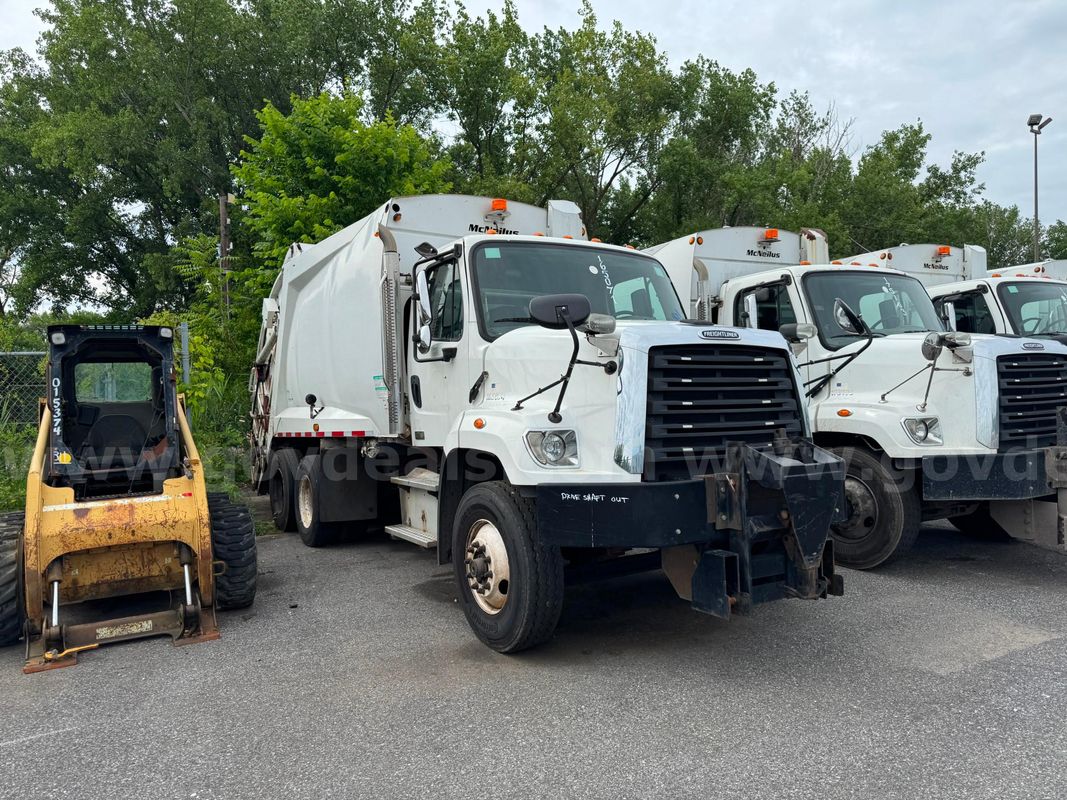 2016 Freightliner 108SD 20YD Compactor LOT801 - 165071 - NR