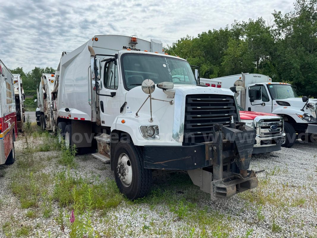 2017 Freightliner 108SD 20 YD Compactor LOT816 - 175104 - R