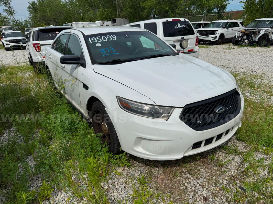2019 Ford Interceptor LOT873 - 195099 - R