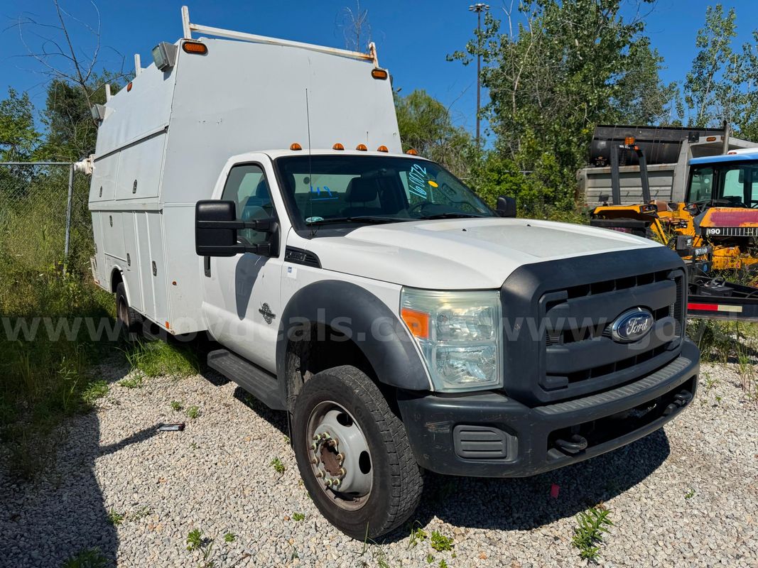 2016 Ford F-550 Utility LOT49 - 160072 - R