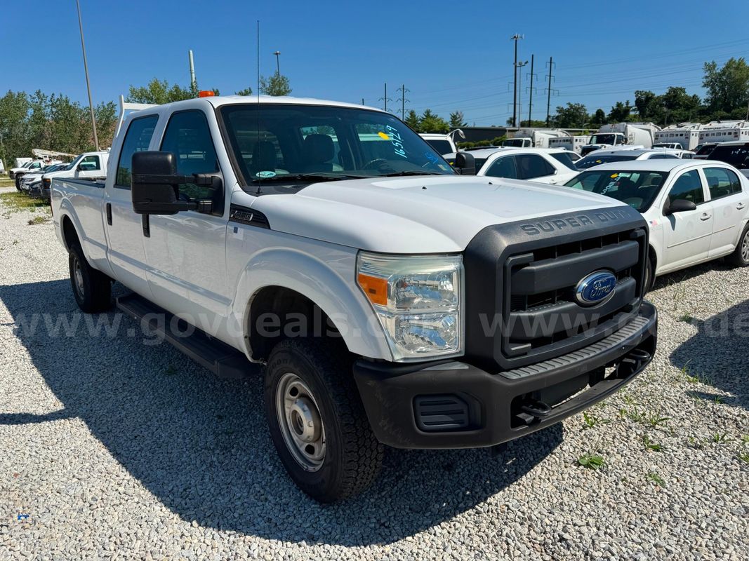 2016 Ford F-350 SD 4x4 CrewCab LOT68 - 165129 - R